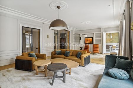 Tout savoir sur cet appartement dans le quartier Gros Caillou, à Paris 7ème - Photo 2