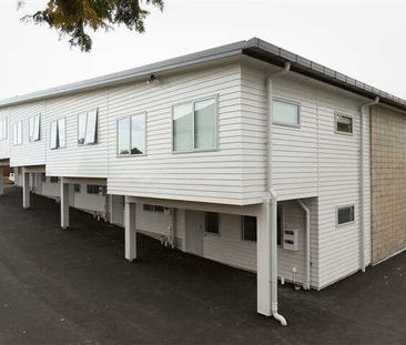 FURNISHED STUDIO ROOMS - Situated on Lorne Street, this is a 5 minu... - Photo 3