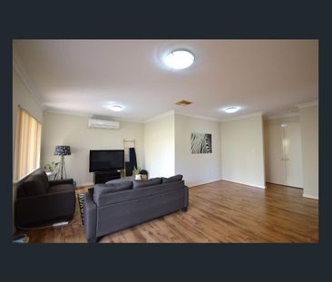 STUNNING 3 BEDROOM FAMILY HOME - Photo 2