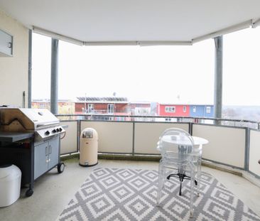 BRUMANI I Exklusive teilmöblierte Drei-Zimmer-Wohnung mit Balkon un... - Photo 1