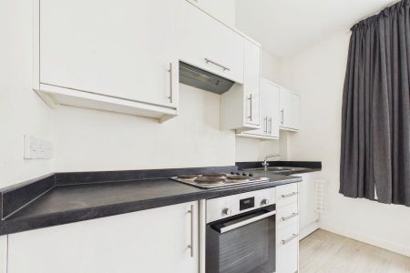 1 bedroom apartment to rent - Photo 2