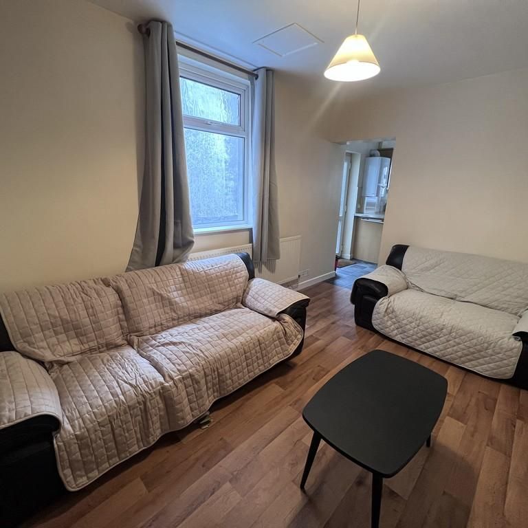 5 bedroom house share to rent - Photo 1