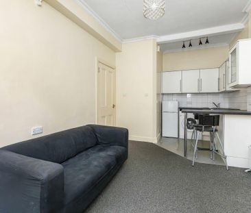 1 Bed Flat, Wardlaw Place, EH11 - Photo 2
