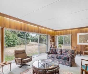 Spacious home in the MWSZ (Mount Waverley school zone) - Photo 3