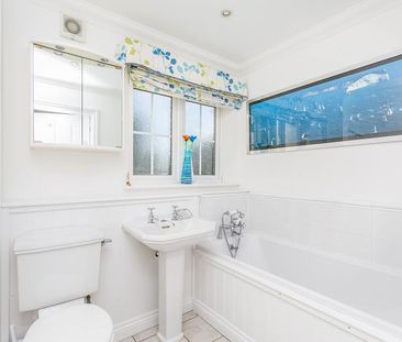 2 bedroom apartment to rent Alexandra Court, Deanfield Close, Hambl... - Photo 5