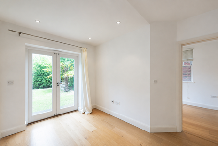2 bedroom maisonette to rent - Photo 2