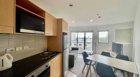 Queen Street beauty - Photo 2