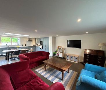 3 bedroom detached house to rent - Photo 2