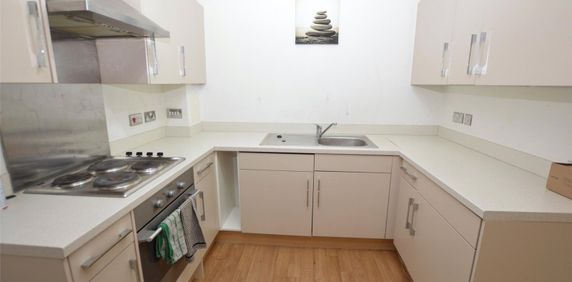 studio to rent De Grey Road, Colchester, CO4 - Photo 2