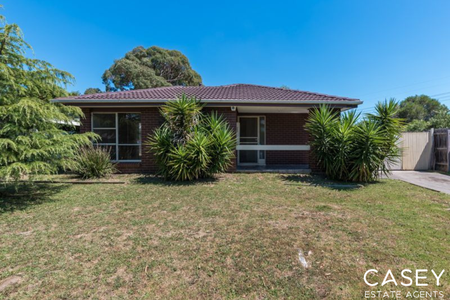 54 Endeavour Drive, Cranbourne North - Photo 4