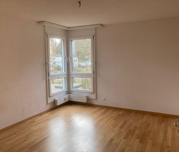 Tolle 4.5-Zimmerwohng im Hochparterre für Familien mit Spielplatz - Photo 1