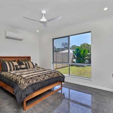 FURNSIHED HOME IN THE SOUGHT-AFTER PALMS RESIDENTIAL ESTATE! - Photo 5