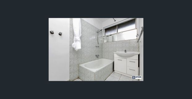 LOW MAINTENANCE - Photo 1