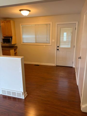 For Lease - 7 Lennox Street, Stittsville - Munster - Richmond, Ontario - Photo 3