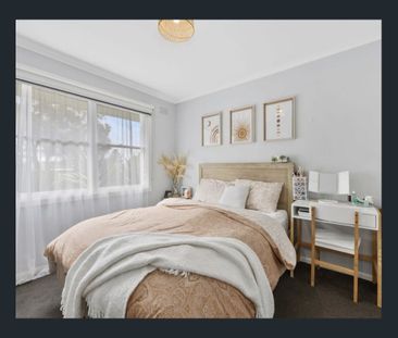 Modern Comfort & Low-Maintenance 1 bedroom Living - Photo 2