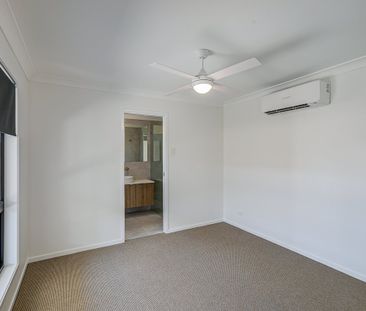 Large Home with Modern Finishes & Air Conditioning - Photo 1
