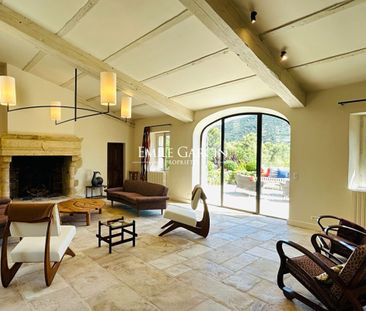 Mas à Louer en Provence : Élégance et Douceur de Vivre à Lacoste - Photo 4