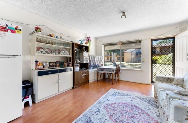 Well-Maintained Ground-Floor Two Bedroom Unit - Photo 1