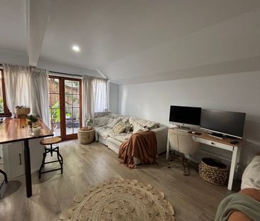 Stylish Studio in the Heart of Paddington - Photo 3