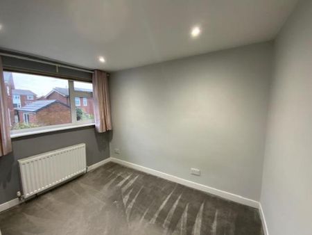 Ridge Hill Lane, Stalybridge - Photo 4
