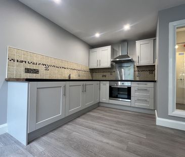 Flat 3, 6 Glandore Avenue, Belfast, BT15 3FB - Photo 3