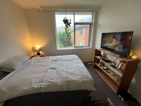 St Kilda - Photo 3
