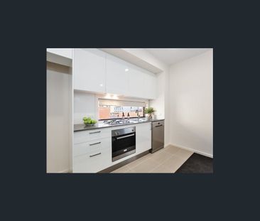 INNER CITY APARTMENT WITH PARKING! - Photo 4