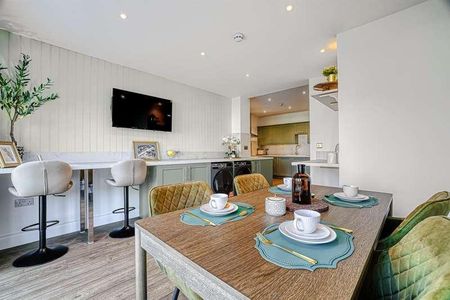 Thundersley Park Road, Benfleet, SS7 - Photo 3