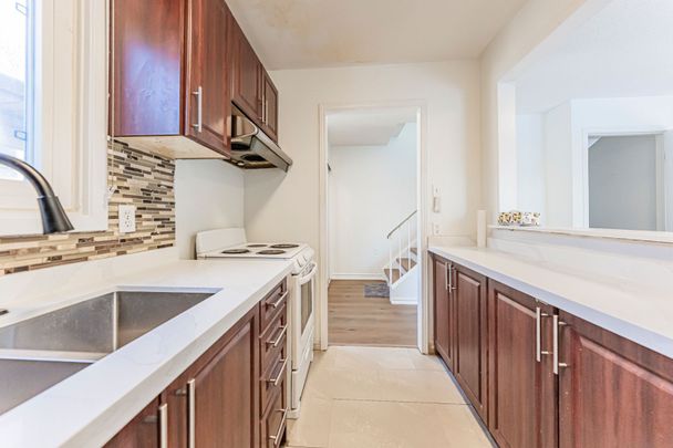 For Lease - 22 Hazelglen Court Unit# Upper level, Brampton, Ontario - Photo 1