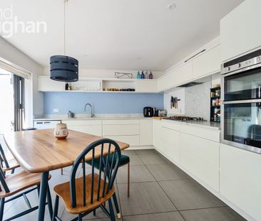 3 bedroom detached property to rent - Photo 4