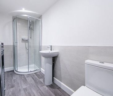 Hartley Crescent, Leeds - Photo 3