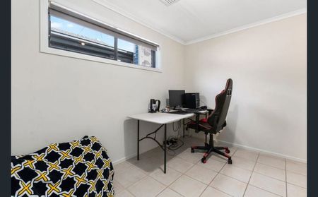 Family home in a great location! - Photo 4