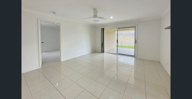 Spacious & stylish family home – Perfectly located - Photo 1