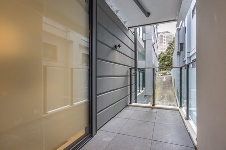 Modern Apartment - Photo 5