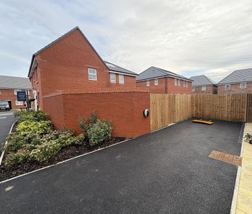 3 bedroom semi-detached house to rent - Photo 4