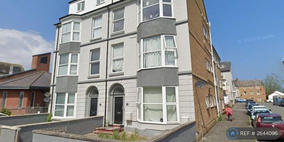 2 bedroom flat to rent - Photo 3