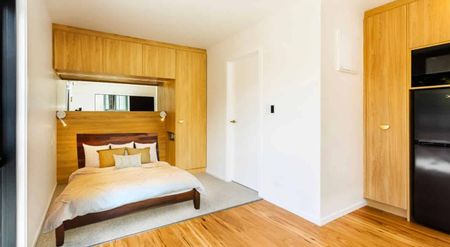 Manor Magic - Photo 2