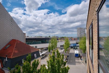 Roeselare - Vernieuwd appartement met 2 slpks op toplocatie! - Photo 5