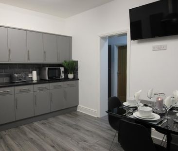 1 bedroom in a house share to rent - Photo 4