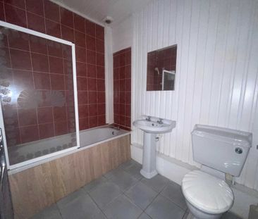 Price £700 pcm - Available Now - Unfurnished - Photo 6