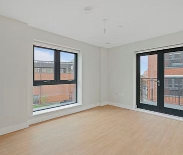2 bedroom apartment - Photo 2