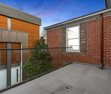 Stylish Apartment! - Photo 4