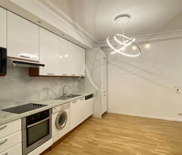 Location Appartement 3 pièces 55m² NEUILLY SUR SEINE 92200 - Photo 2