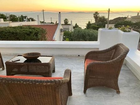Μονοκατοικία για ενοικίαση Παλαιά Φώκαια - Φωτογραφία 2