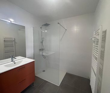 Appartement T3 CHAZELLES SUR LYON à louer - Photo 3