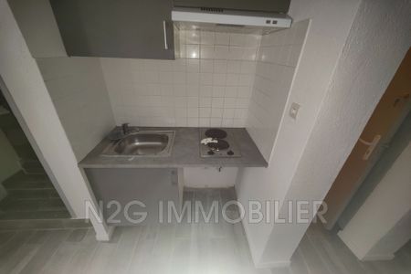 Location Appartement 1 pièce 14m² GRASSE 06130 - Photo 2