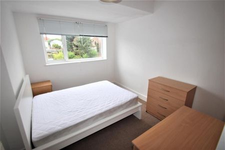 4 bedroom terraced house to rent - Photo 4