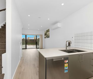 Whitlam Townhouse - Photo 4