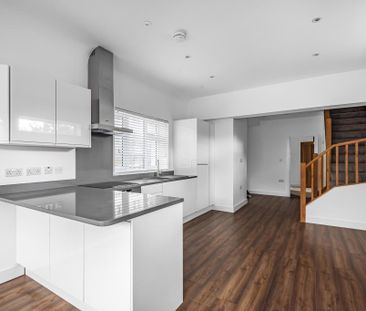 2 bedroom semi-detached house to rent - Photo 5