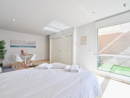 Apartamento de alquiler en Legazpi - Photo 5